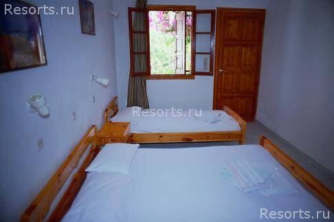Ekati Studios & Apartments 6